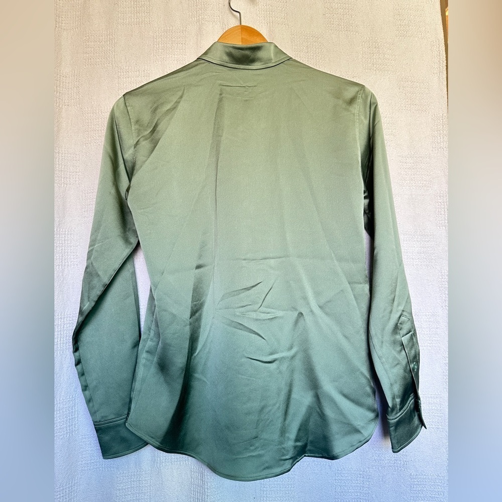 NWT Lauren Ralph Lauren Classic Fit Sage Button Up Blouse - Picture 7 of 9